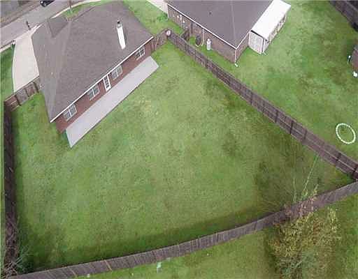 3rd image of 14357 Beechwood Cv