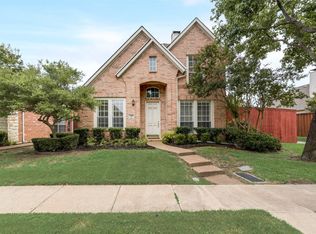 228 Heatherwood Dr, Irving, TX 75063