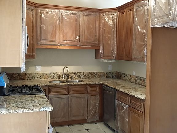 2nd image of 813 Hallwood Ave