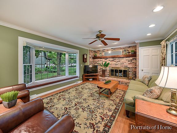 2nd image of 1120 Essex Ct