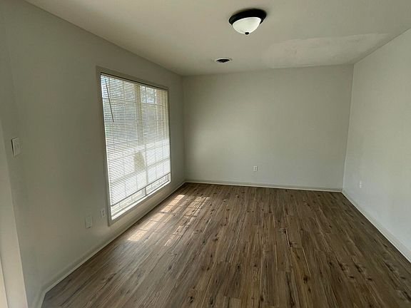 2nd image of 1422 Wooddell Dr