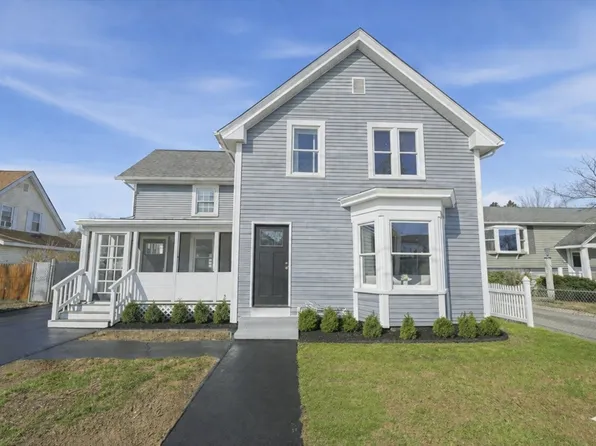 84 E Main St, Ayer, MA 01432