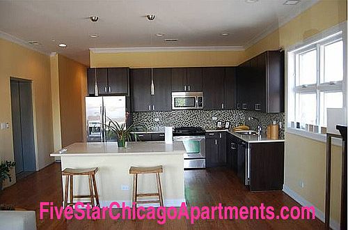 2nd image of 3300 W Lawrence Ave #2W