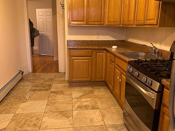 4th image of 80 Kimball Ave Floor 2