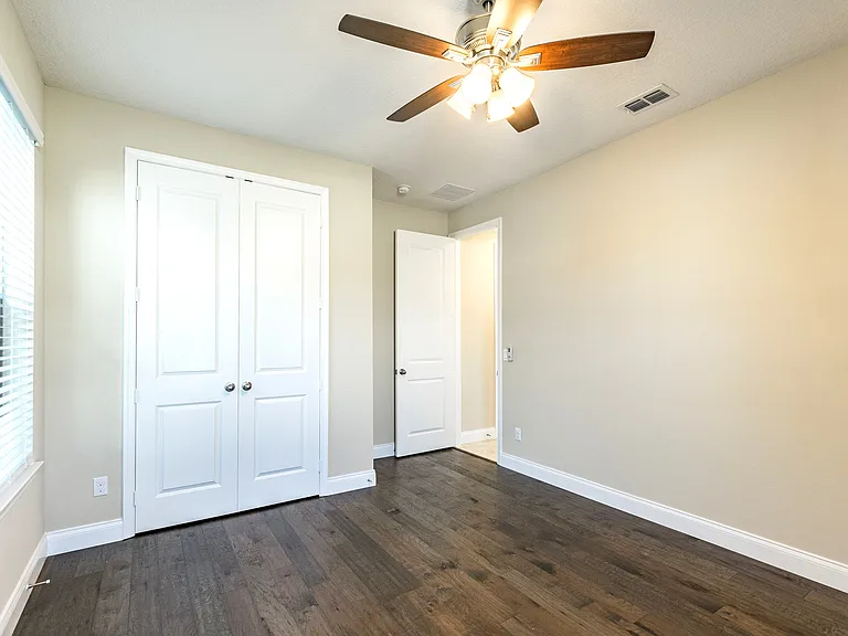 8278 Procida Isle Ln — Photo 37