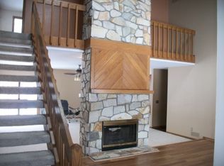 110 Lakecrest Blvd, Hinckley, OH 44233