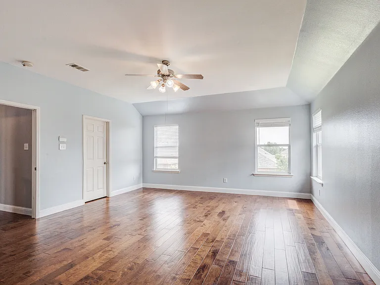 6107 Lakecrest Dr — Photo 24