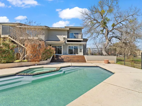 207 Free Rein Unit 1, Horseshoe Bay, TX 78657