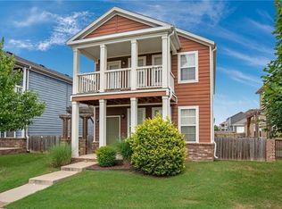 622 N Longfellow Ln, Fayetteville, AR 72704