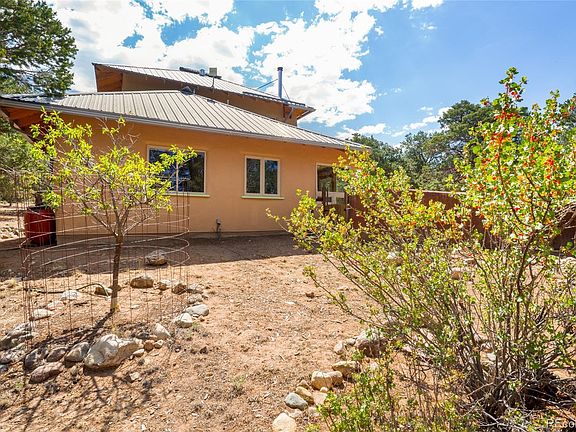 3rd image of 2108 Lone Pine Way
