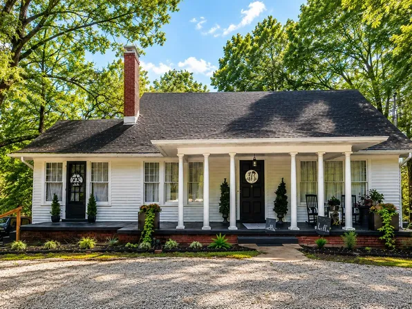 1262 Hollywood Dr, Jackson, TN 38301