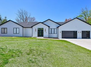 10500 W Vera Ave, Milwaukee, WI 53224