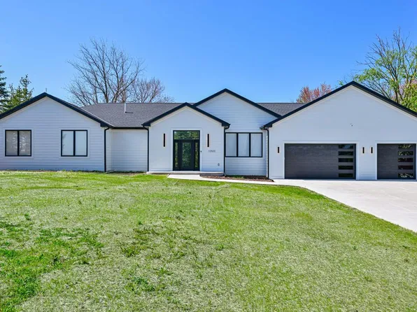 10500 West Vera AVENUE, Milwaukee, WI 53224