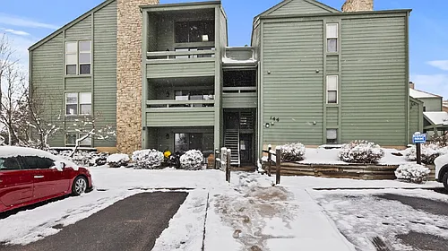 144 W Rockrimmon Blvd #302 Photo 1