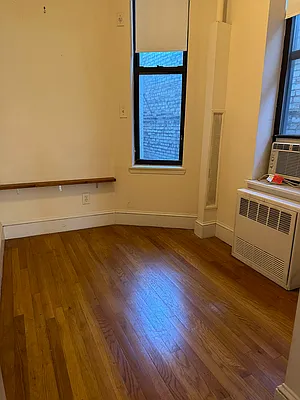 Rented by Waverly Realty Associates | media 15