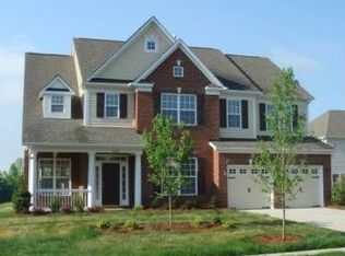 10123 Newtonmore Dr, Charlotte, NC 28278