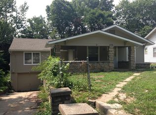 2607 Robinson St, Kansas City, MO 64117