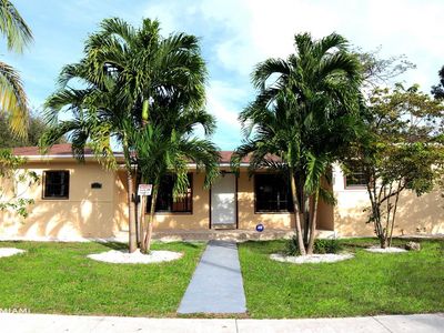 1300 NE 115th St, Miami, FL, 33161
