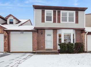 1385 Potomac Ct, Carol Stream, IL 60188