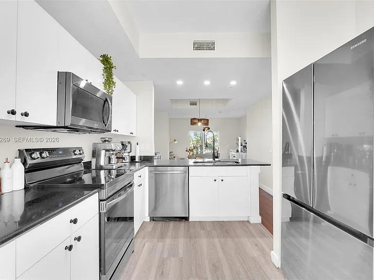 738 NE 90th St #207 — Photo 6