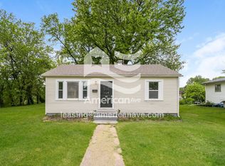215 N 44th St, Belleville, IL 62226