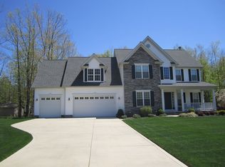 6121 Brownstone Ct, Mentor, OH 44060