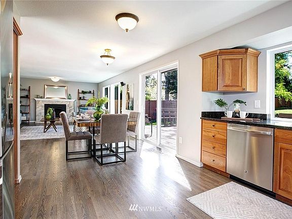3rd image of 8815 SE 36th St