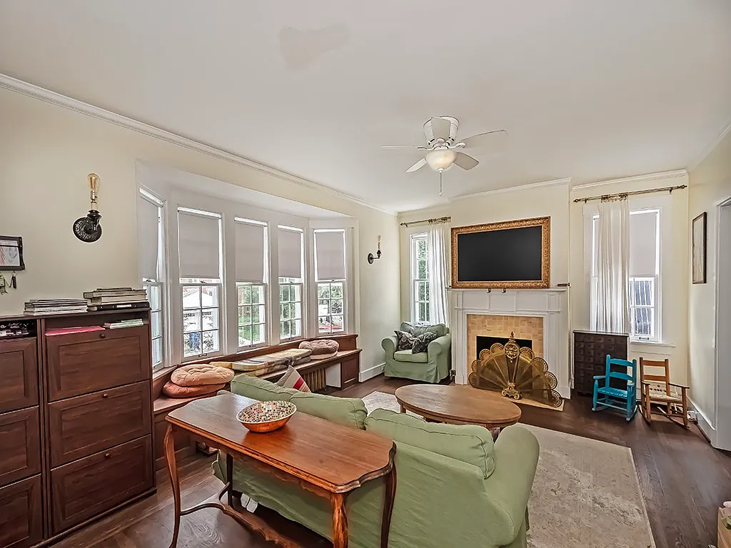 3 bed, $4,500 — Photo 3