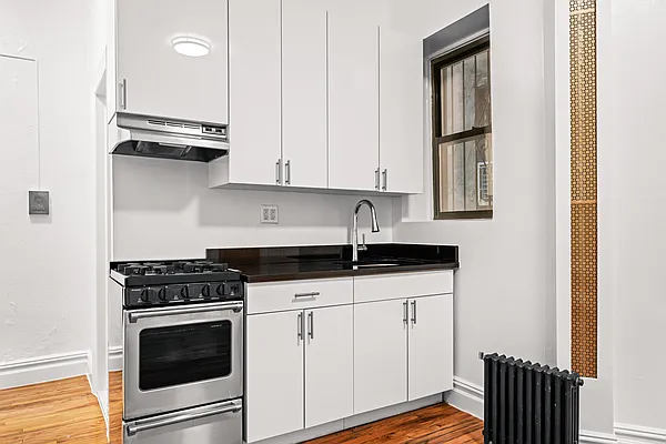 Rented by REAL New York | media 3