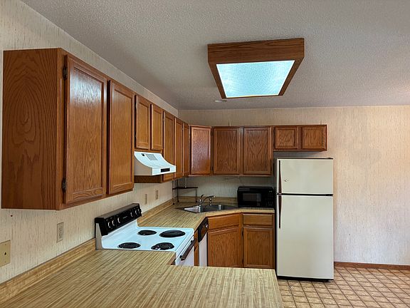 5th image of 226 W Sweet Ave #1