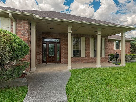 2nd image of 1226 Forest Park Dr