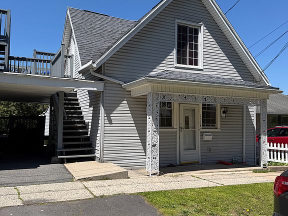 2nd image of 1514 Howard Ave #C