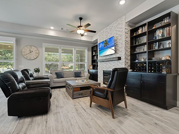 3rd image of 9812 Stonefield Way