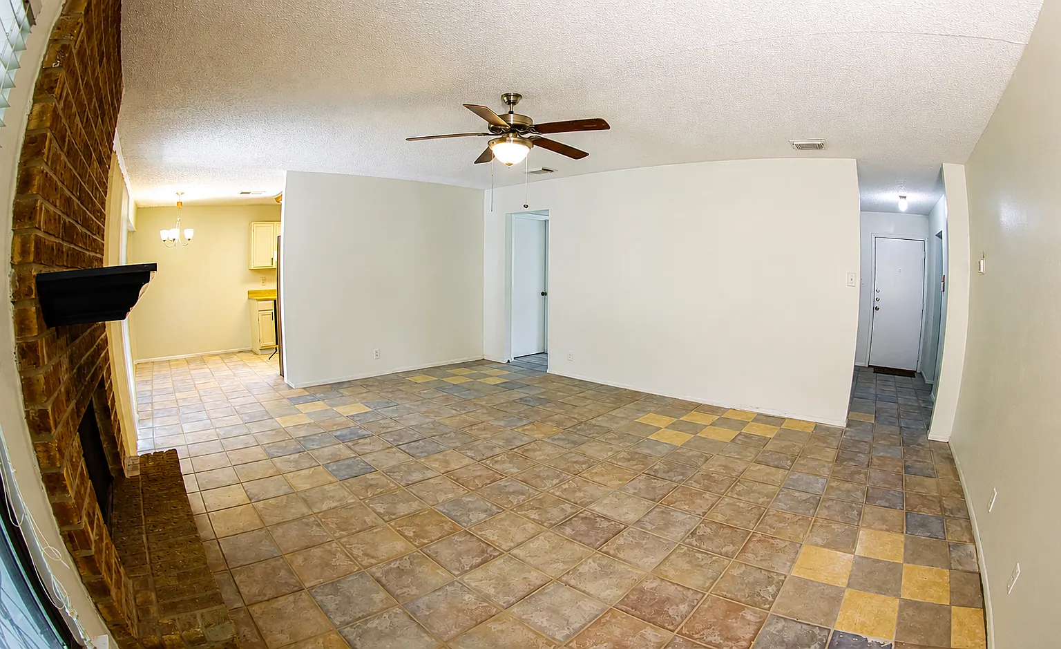 3 bed, 1443 sqft, $1,600 — Photo 3