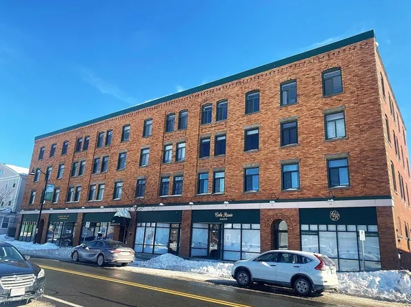 315 Rantoul St APT 406, Beverly, MA 01915