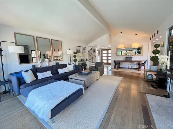 30564 Mainmast Dr, Agoura Hills, CA 91301