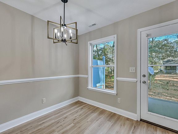 5th image of 515 Travelers Blvd