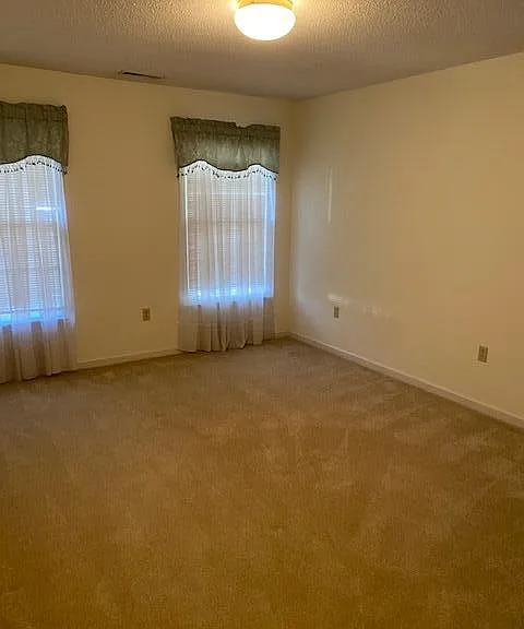 60 Church Ct — Photo 16