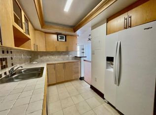 18071 Biscayne Blvd APT 1102, Aventura, FL 33160