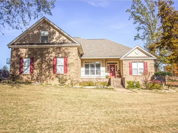 57 Sunny Brook Ct, Deatsville, AL 36022