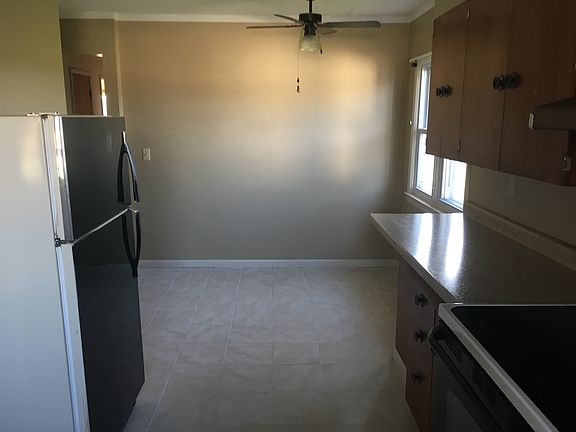2nd image of 23120 N Shore Dr
