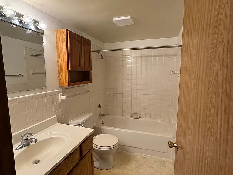 1327 Madison Ave — Photo 4