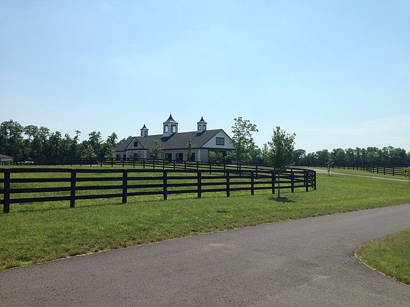 4th image of 1255 Carpenter Pike