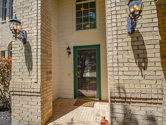 4th image of 3906 Nelva Park Dr