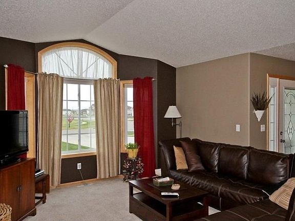 5th image of 564 Prescott Ln