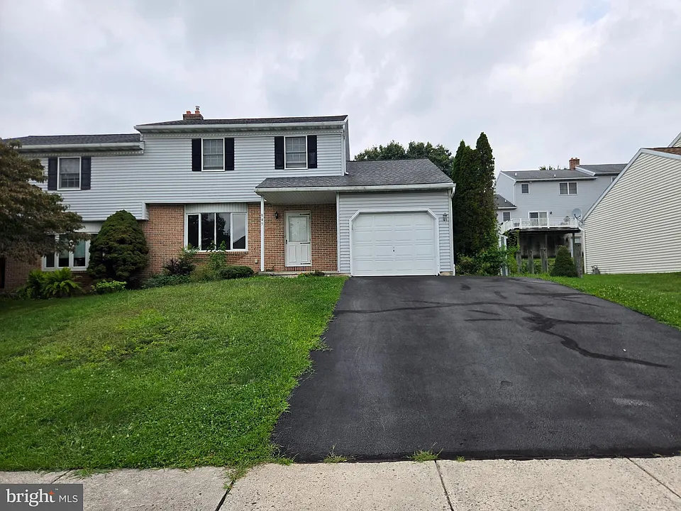 945 Timber Ln