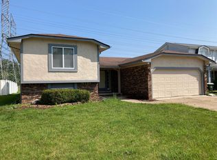 43812 Cranford Ave, Canton, MI 48187