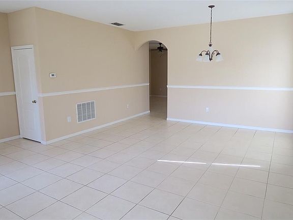 4th image of 1158 Hacienda Cir