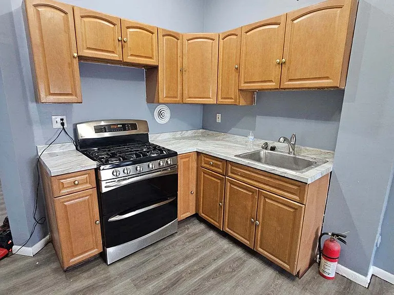 245 Mount Prospect Ave #1 — Photo 8
