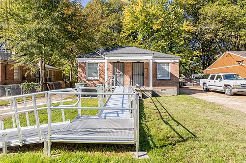 1677 Echles St Photo 1